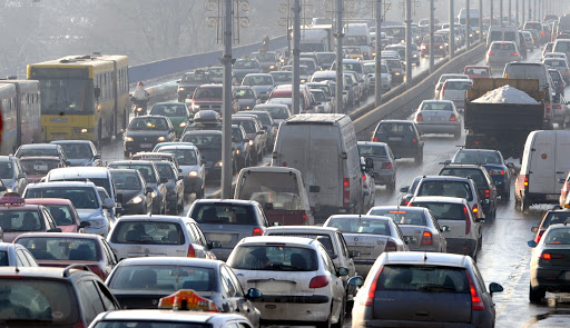 Pollution : la circulation alternée, une des mesures anti-pollution mise en place par le gouvernement.