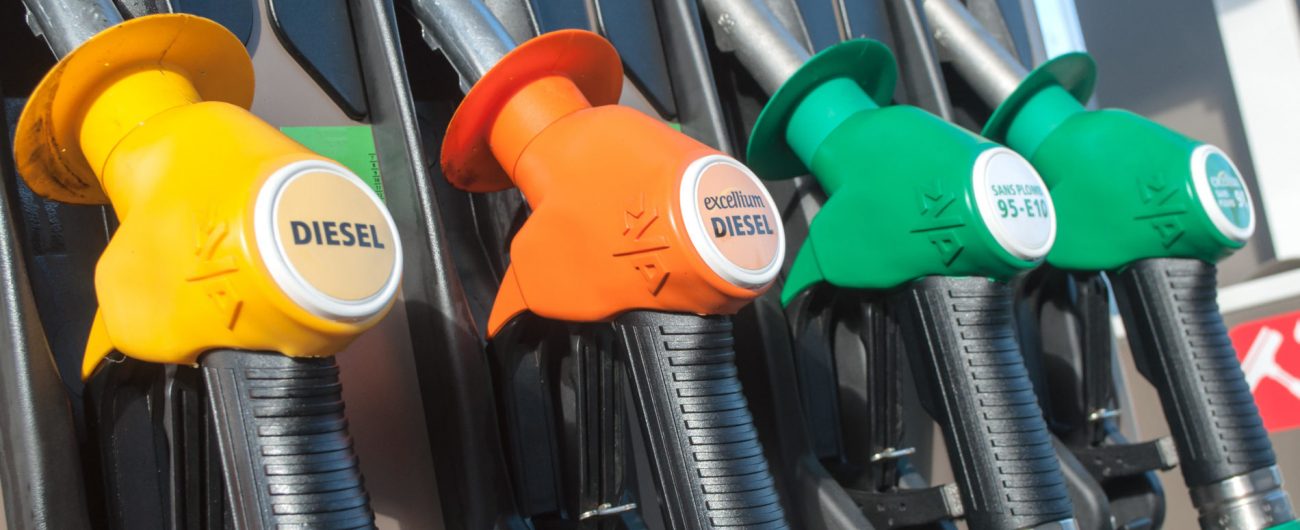 Différents types de carburants en station-service : Diesel, excellium Diesel, Sans Plomb 98, Sans Plomb 95