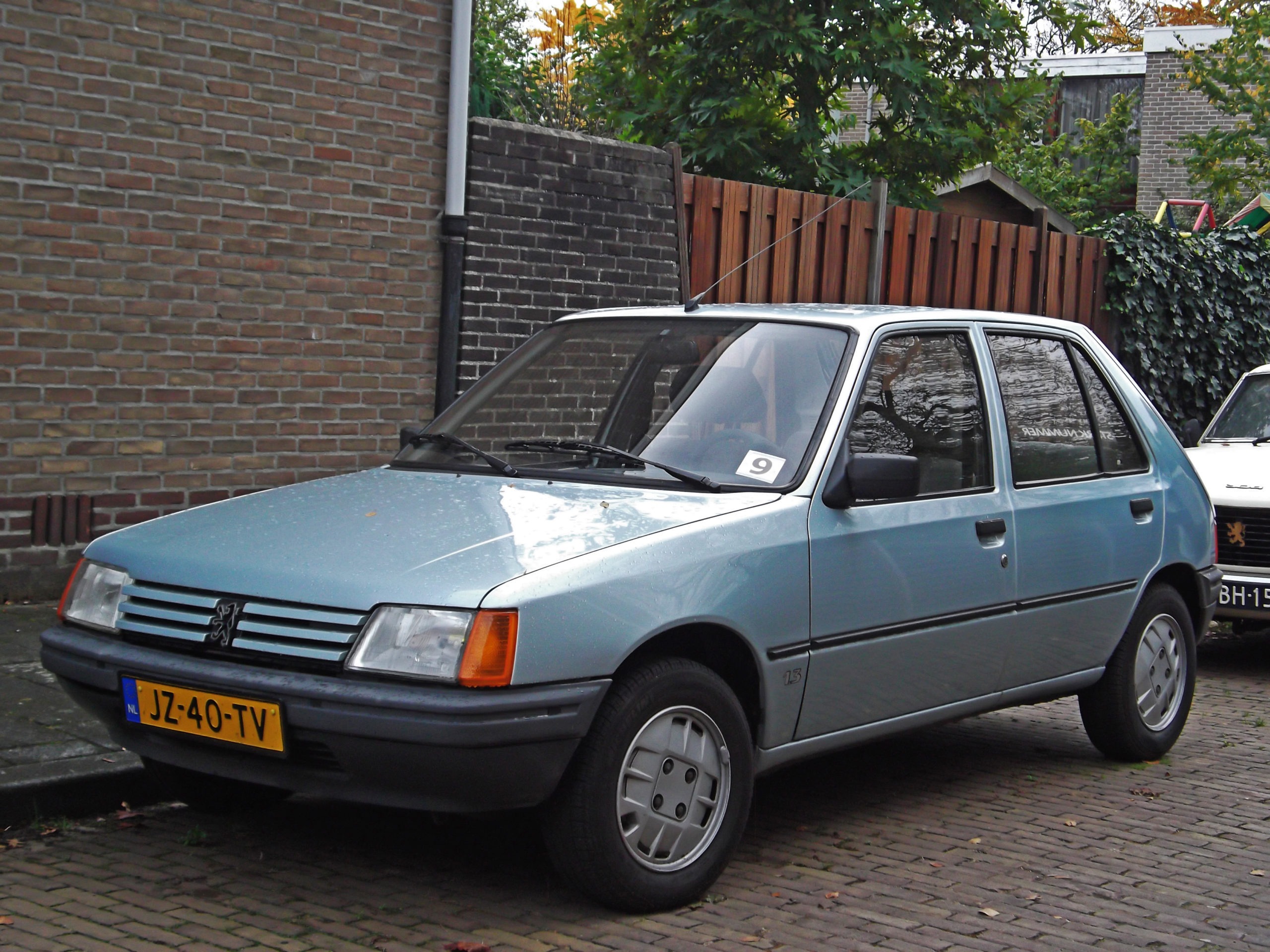 Peugeot 205